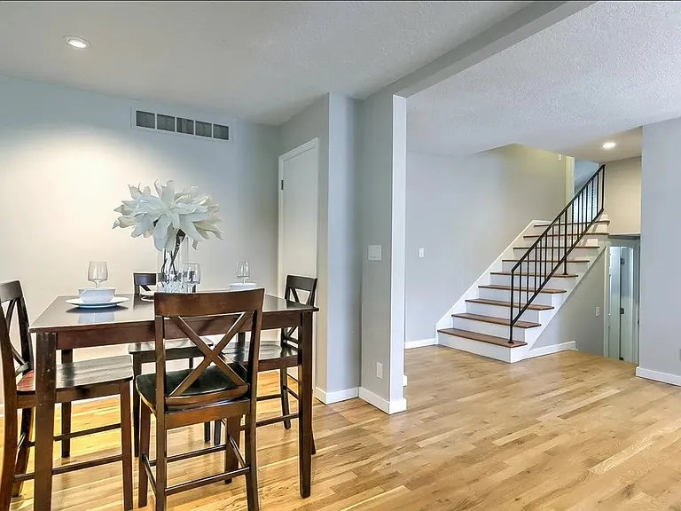 1321 S Pacific St — Photo 7