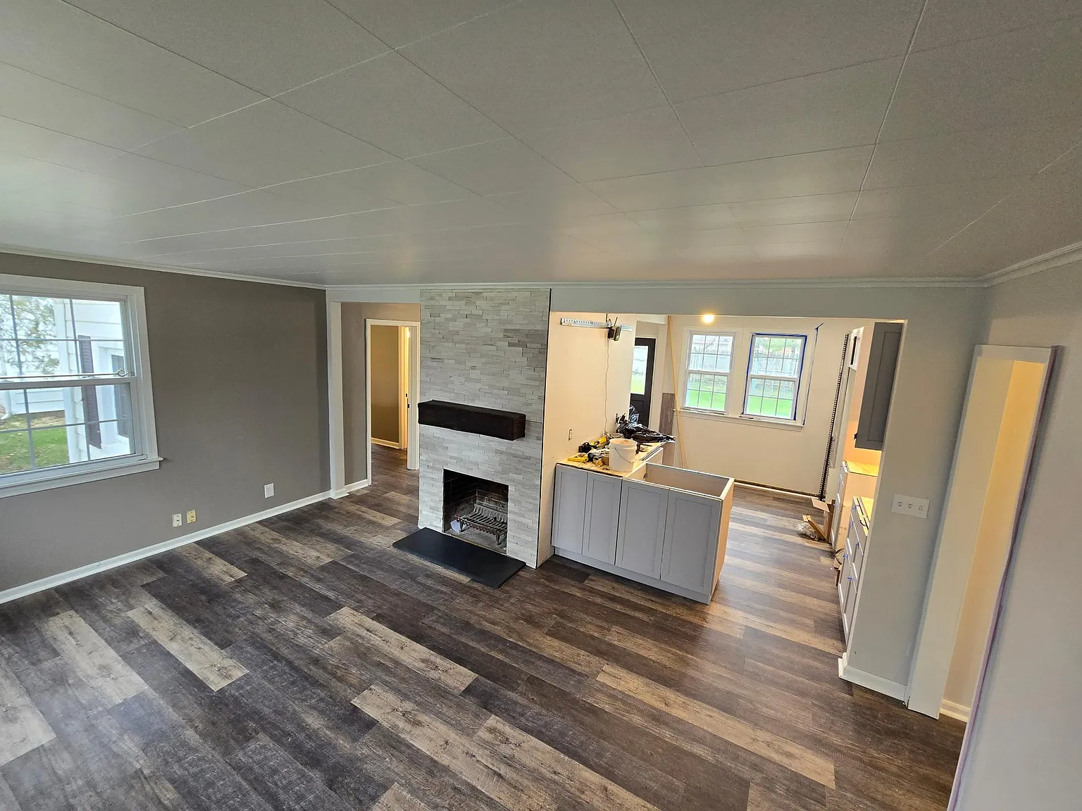 3 bed, 1106 sqft, $2,280 — Photo 3