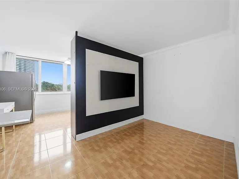 19201 Collins Ave #341 — Photo 17