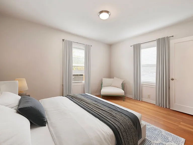 615 Oak St #B — Photo 8