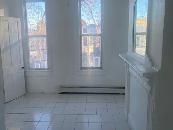 121 Highland Ave Floor 2, Jersey City, NJ 07306