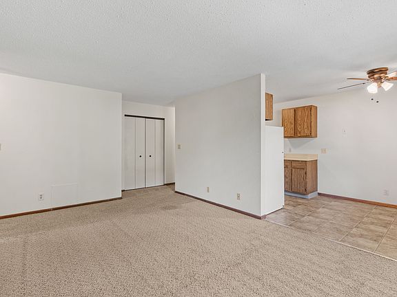 4th image of 816 W Laurel St #518-202