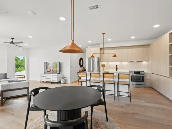 2209 S 1st St #328, Austin, TX 78704