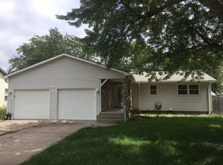 3319 F Ave, Kearney, NE 68847