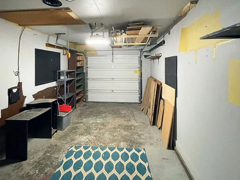 302 N Reno Ave — Photo 18