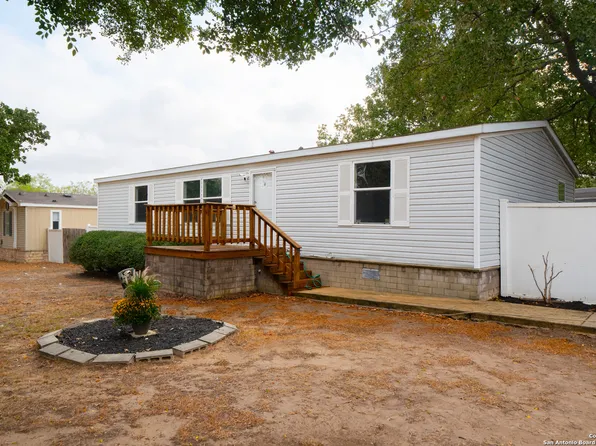 230 BRIANNA CT, Von Ormy, TX 78073