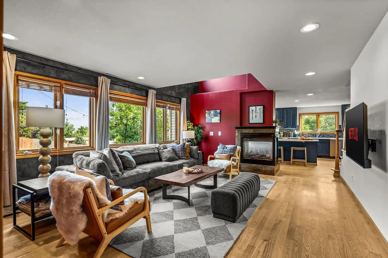 7 bed, 5.0 bath, 4445 sqft, $21,048 — Photo 1