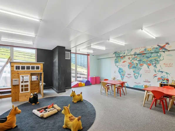 461 Dean Street image 17 of 22