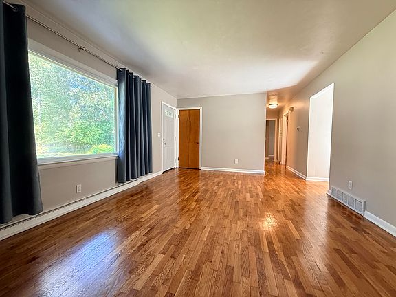 3rd image of 4801 Tressa Dr