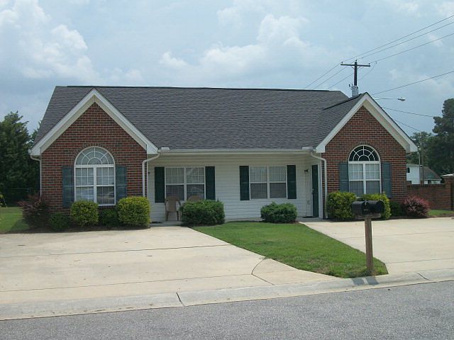 1st image of 1010 Coggins Ct
