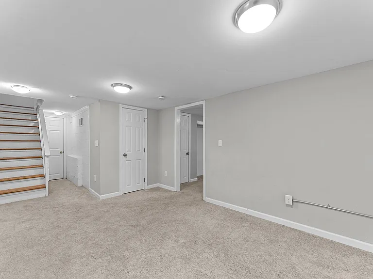 412 2nd St — Photo 22