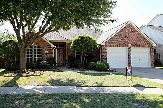 1st image of 109 Crystal Ct