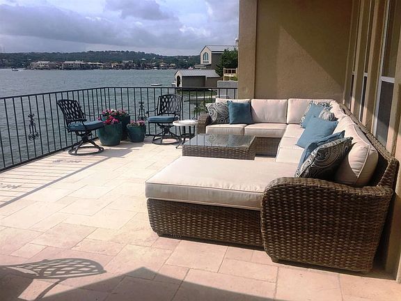2nd image of 405A Island Dr