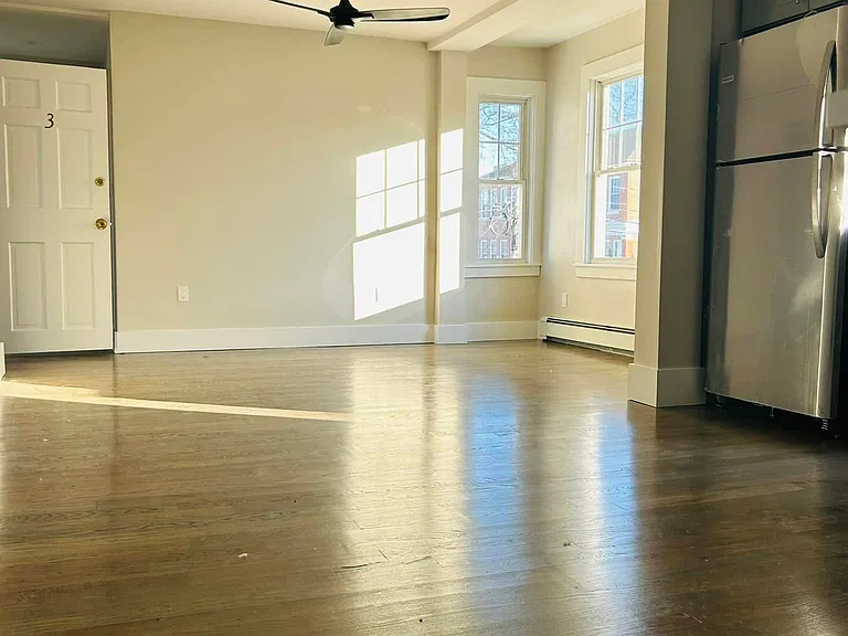 12 Lincoln St #4 — Photo 10