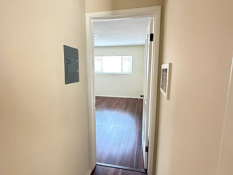 20336 Cohasset St #21 — Photo 6
