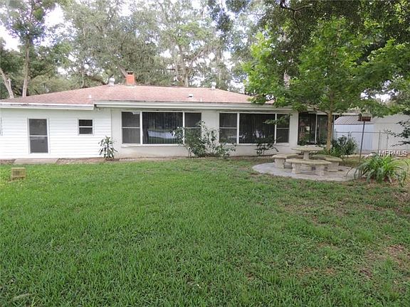 2nd image of 5139 Lakewood Dr