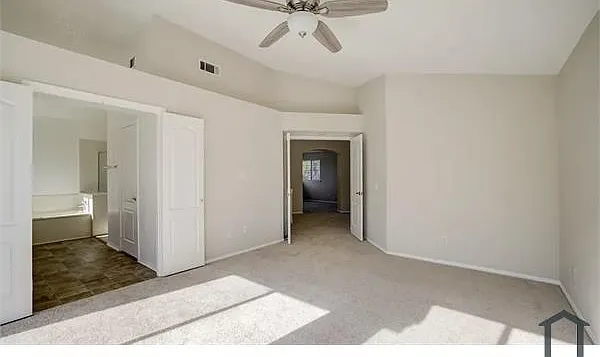 45308 Pickford Ave — Photo 12
