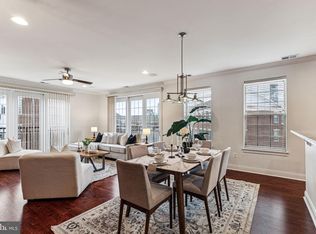 800 Admirals Way UNIT 1827, Philadelphia, PA 19146