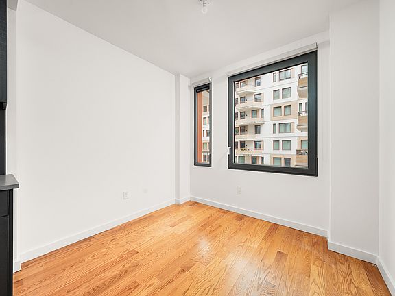 5th image of 123 Melrose St #788