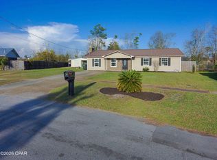 710 E Pine Forest Dr, Lynn Haven, FL 32444