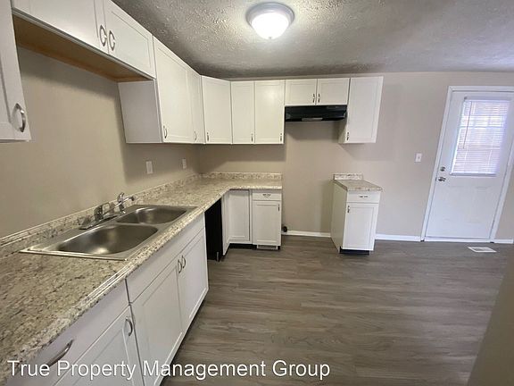 2nd image of 10316 E Woodhaven Cir