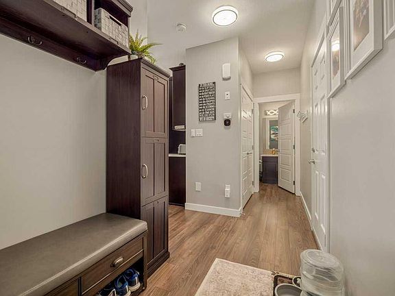 2nd image of 386 N Moonlight Way W