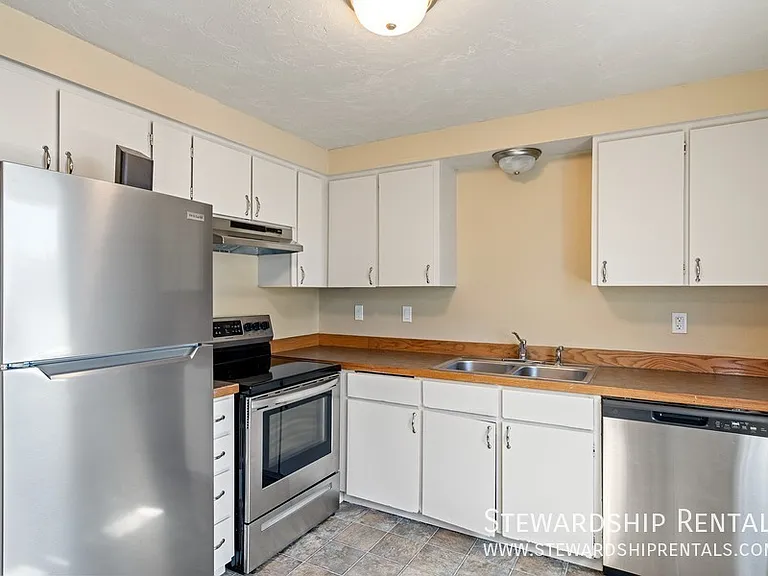 1154 Grant Aly — Photo 7