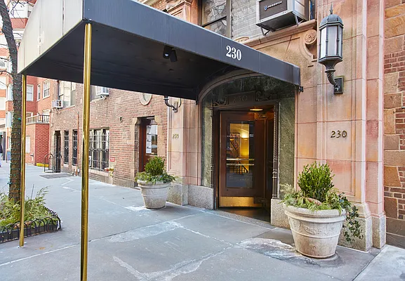 Sold by Compass | media 10