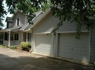 219 Riverlake Rd, Fair Play, SC 29643