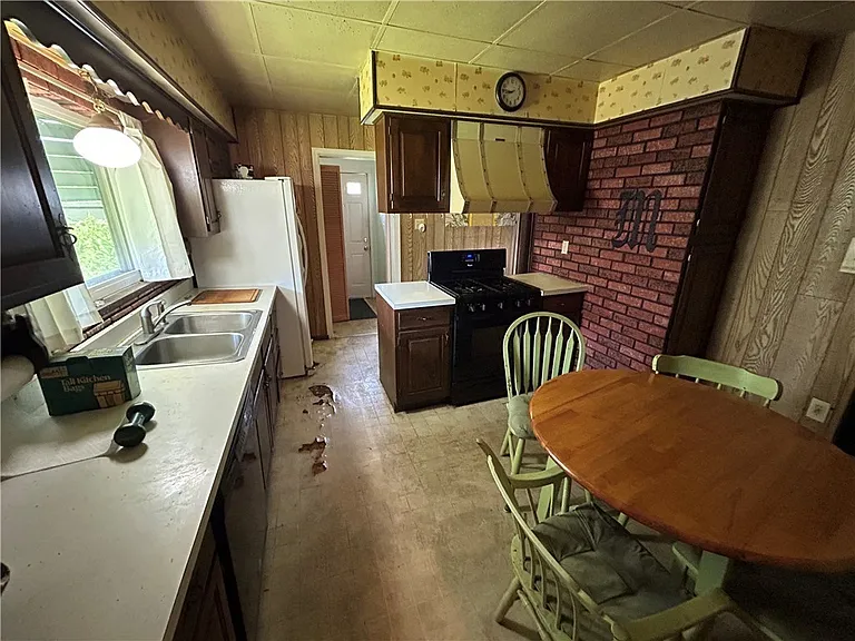 197 Searight Ave — Photo 3