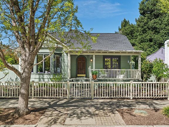 2nd image of 915 St Helena Avenue