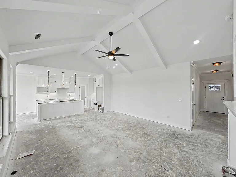 7767 Scenic Valley Ave — Photo 4