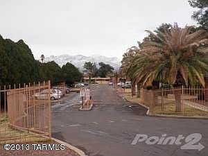 Gated West Side Community