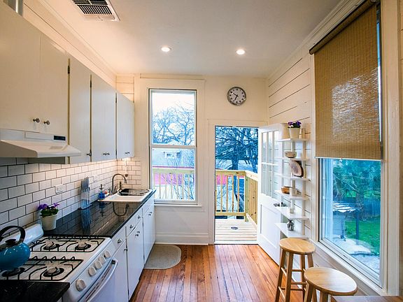5th image of 403 Gillespie St #Up