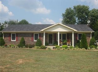 9053 Elk Ridge Rd, Mt Pleasant, TN 38474