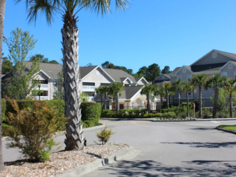 Bridge Pointe Condos