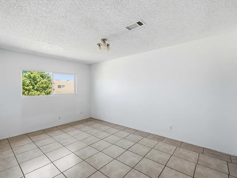 518 E Avenue Q4 #5 — Photo 6