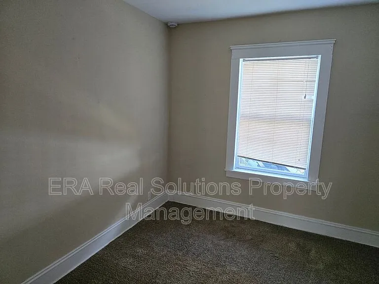 2609 Hood Ave — Photo 6