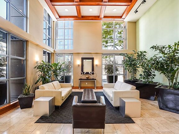 5th image of 175 W Saint James St Unit 1006