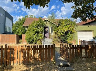 8817 9th Ave SW, Seattle, WA 98106