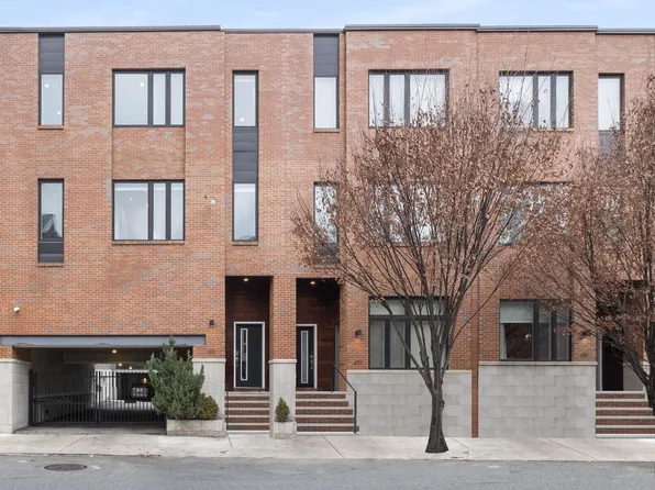 419 Green St, Philadelphia, PA 19123