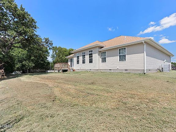 5th image of 1305 Faith Ln