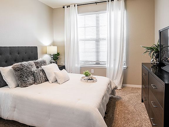 5th image of 1303 Town Center Pkwy #13224