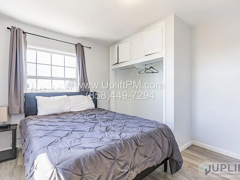 4833 Castle Ave — Photo 13