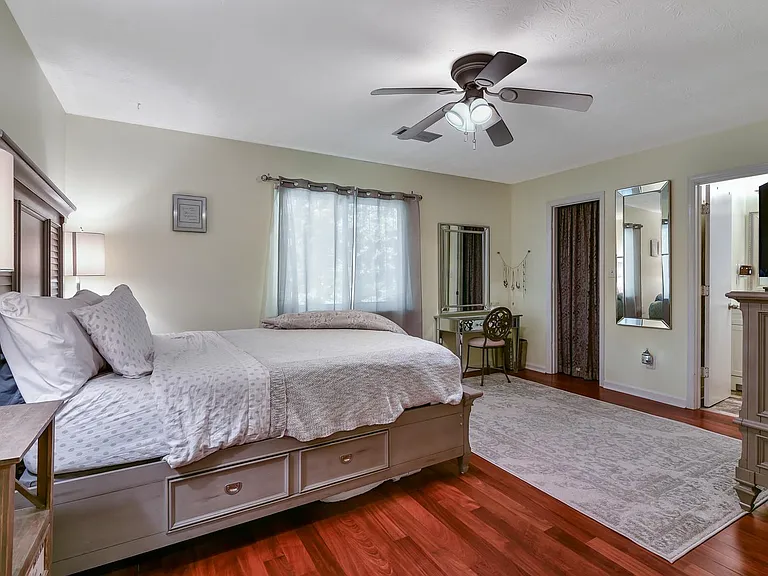 2598 Redfield Dr — Photo 13