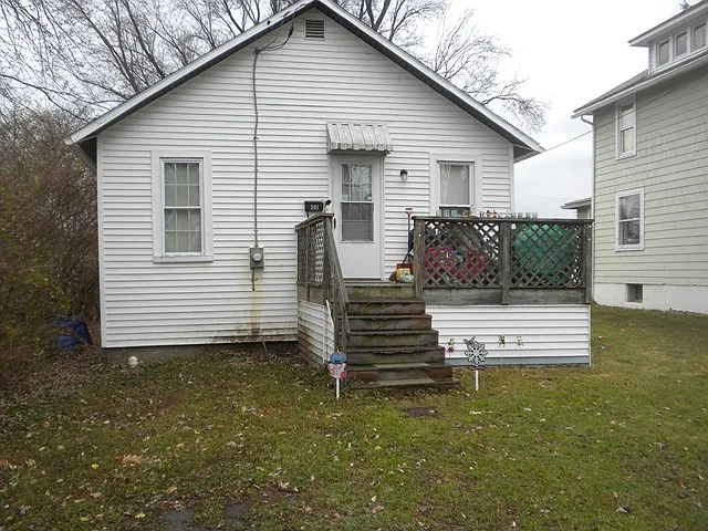 501 Schuyler Ave photo 1