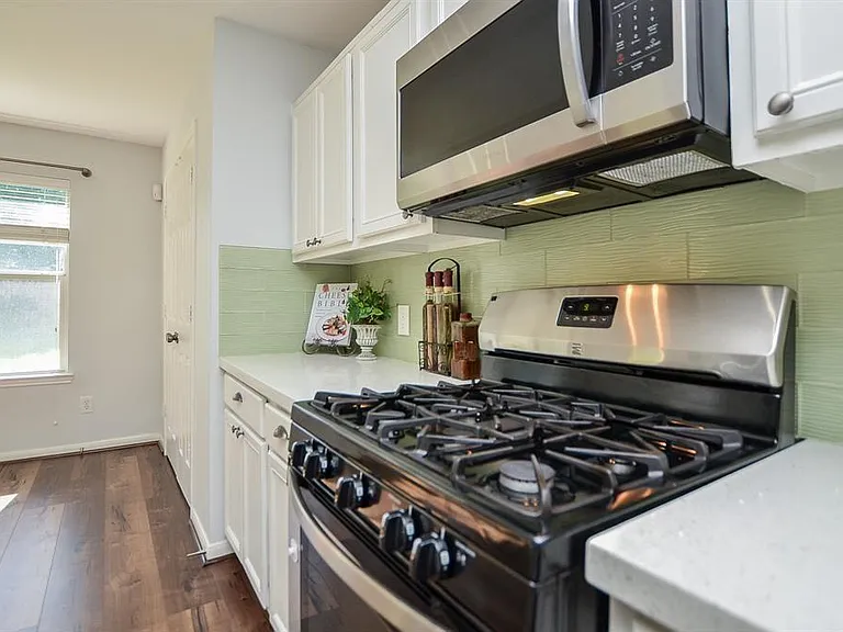 2219 Gable Hollow Ln — Photo 26