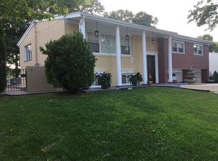 13 Hallo St, Edison, NJ 08837