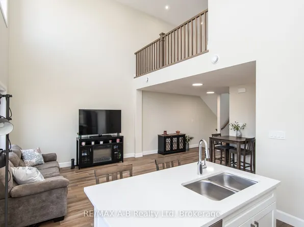 3202 Vivian Line 37 Ln #37, Stratford, ON N5A 0K6