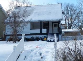 1200 Hiland Ave, Coraopolis, PA